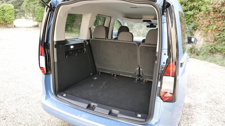 FORD TOURNEO CONNECT ESTATE 1.5 EcoBoost 115 Titanium 5dr Auto